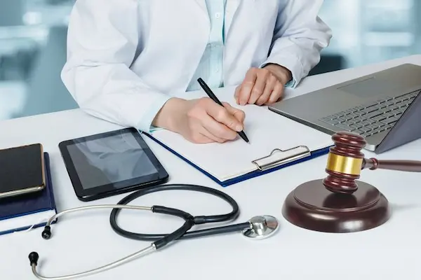 El impacto de la judicialización en el sistema de salud privado